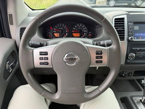 Used 2019 Nissan Frontier SV AWD/4WD image 15