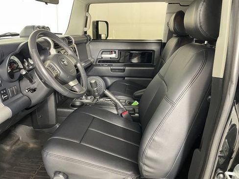 Used 2007 Toyota FJ Cruiser 4WD image 2
