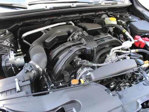 Used 2025 Subaru Crosstrek 2.5i Limited w/ Popular Package #4A image 12