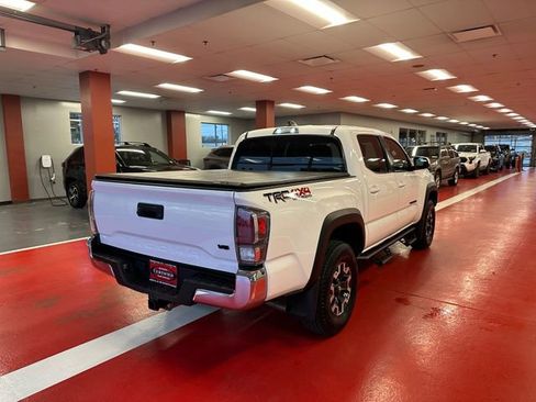 Certified 2023 Toyota Tacoma TRD Off-Road image 4