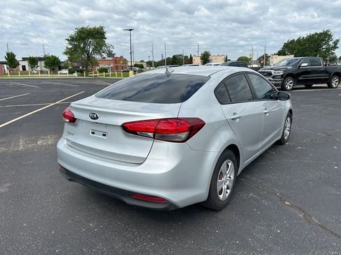 Used 2017 Kia Forte LX w/ LX Popular Package FWD image 9
