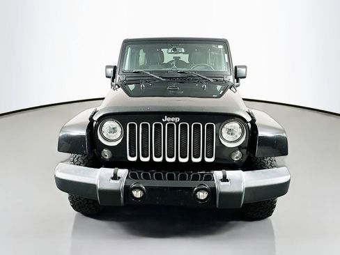 Used 2017 Jeep Wrangler Unlimited Sahara w/ Connectivity Group image 2