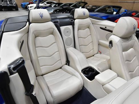 Used 2015 Maserati GranTurismo Convertible RWD image 45