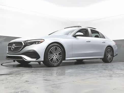 Used 2024 Mercedes-Benz E 350 4MATIC Sedan w/ Leather Package image 57