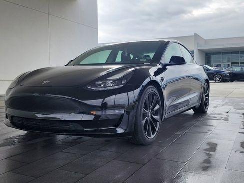Used 2021 Tesla Model 3 Standard Range Plus image 1