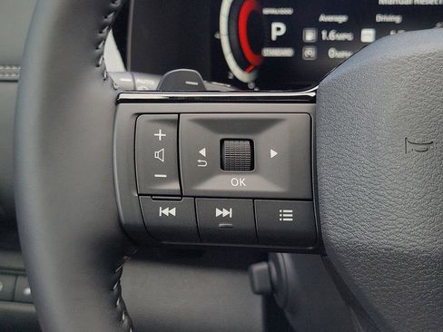 New 2026 Nissan Pathfinder Platinum FWD image 23