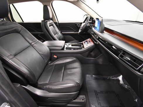 Used 2023 Lincoln Aviator Reserve w/ Equipment Group 201A image 19