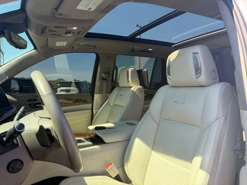 Used 2021 Cadillac Escalade Premium Luxury Platinum AWD/4WD image 22