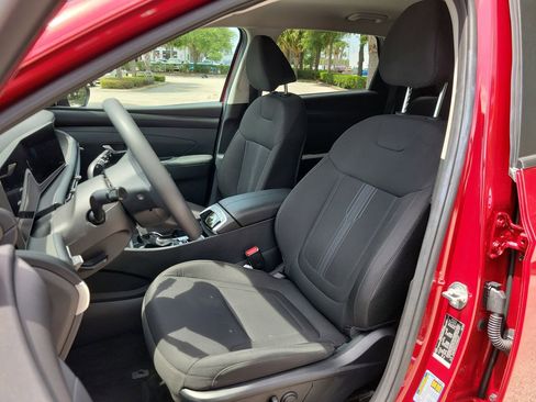 Used 2025 Hyundai Tucson SEL image 16