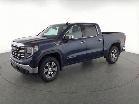 Used 2025 GMC Sierra 1500 SLT image 7
