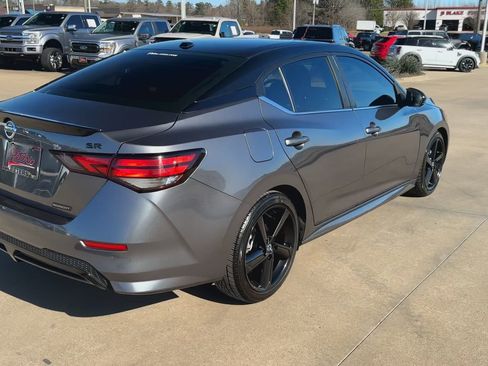 Used 2023 Nissan Sentra SR w/ Midnight Edition Package image 9
