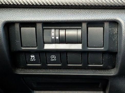 Used 2022 Subaru Crosstrek 2.0i image 18