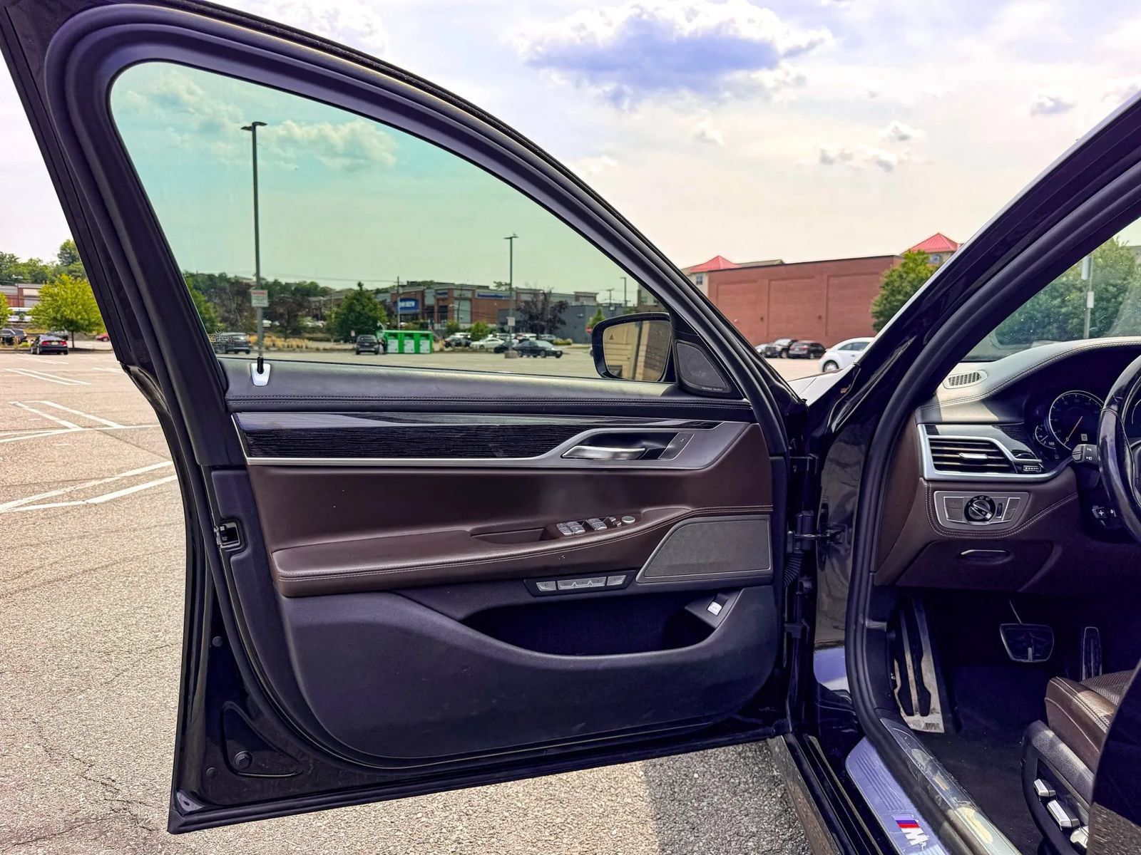 Used 2018 BMW ALPINA B7 xDrive AWD/4WD image 14