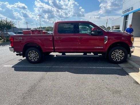 Used 2017 Ford F350 Lariat w/ Lariat Value Package AWD/4WD image 4