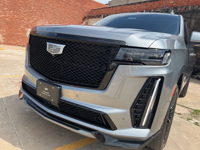 Used 2023 Cadillac Escalade V AWD/4WD image 9