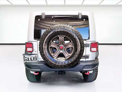Used 2018 Jeep Wrangler Unlimited Rubicon AWD/4WD image 5