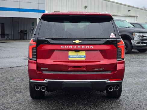 New 2026 Chevrolet Suburban Premier AWD/4WD image 18