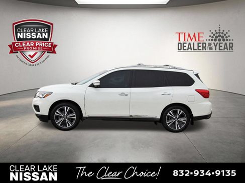 Used 2020 Nissan Pathfinder Platinum FWD image 4