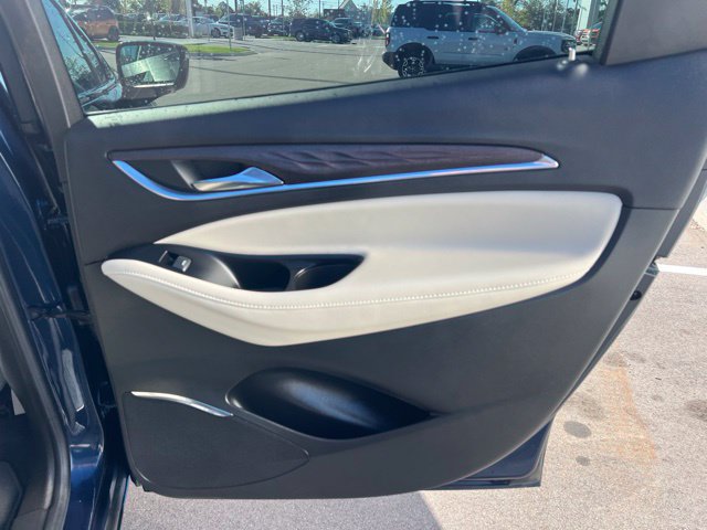 Used 2024 Buick Enclave Avenir w/ Avenir Technology Package AWD/4WD image 13