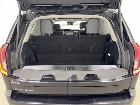 Used 2025 Ford Expedition Platinum AWD/4WD image 39