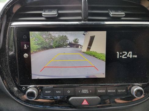 Used 2023 Kia Soul EX FWD image 2