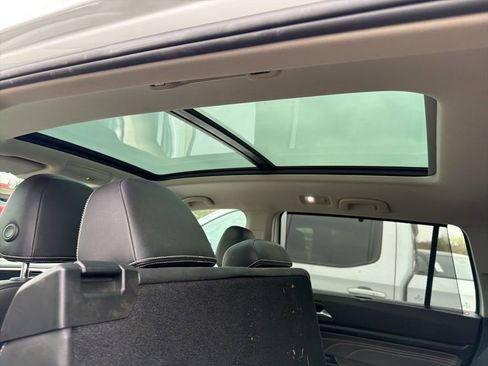 Used 2023 Volkswagen Atlas SE image 10