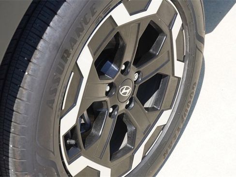 Used 2025 Hyundai Santa Fe SEL image 9