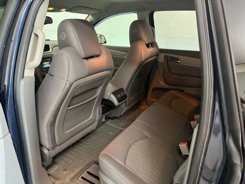 Used 2015 Chevrolet Traverse LS FWD image 24