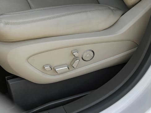 Used 2019 Lincoln Nautilus Reserve image 32