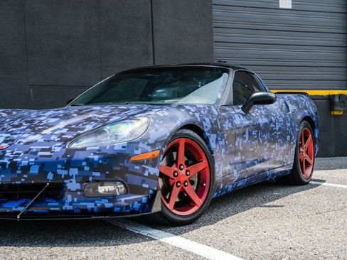 Used 2006 Chevrolet Corvette Coupe w/ Preferred Equipment Group image 31