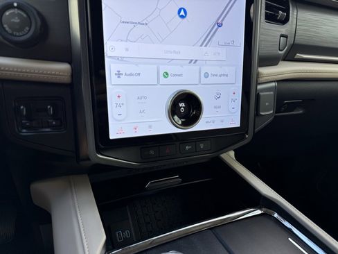 Used 2024 Ford Expedition Max Platinum image 18