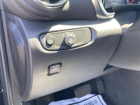 New 2025 Chevrolet Blazer LT w/ Midnight/Sport Edition image 19