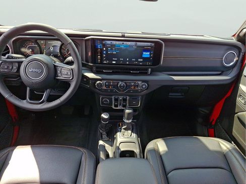 Used 2025 Jeep Gladiator Sport AWD/4WD image 11