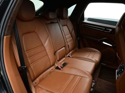 Used 2023 Porsche Cayenne Turbo image 16