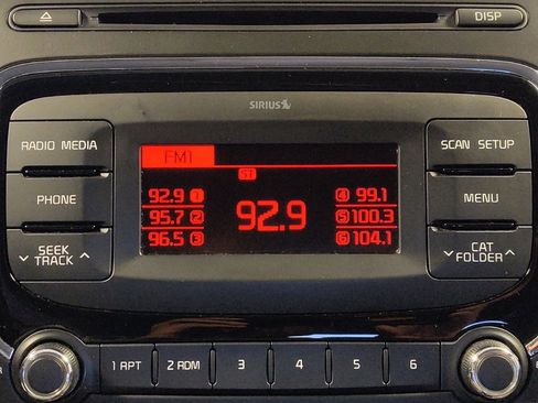 Used 2017 Kia Forte LX image 25