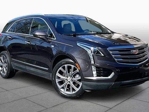 Used 2018 Cadillac XT5 FWD image 3