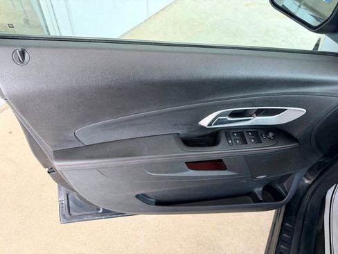 Used 2011 Chevrolet Equinox LT FWD image 16