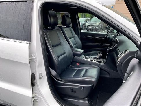 Used 2020 Jeep Grand Cherokee Limited AWD/4WD image 11