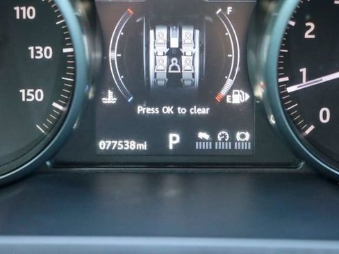 Used 2017 Land Rover Range Rover Evoque SE image 45