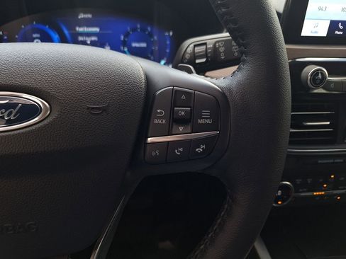 Used 2020 Ford Escape Titanium AWD/4WD image 17
