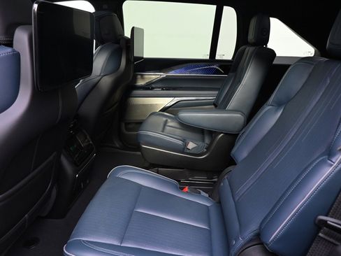 New 2025 Cadillac Escalade IQ Luxury 2 image 22