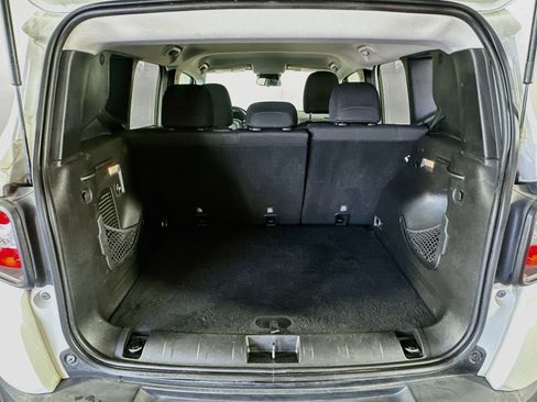 Used 2017 Jeep Renegade Altitude FWD image 26