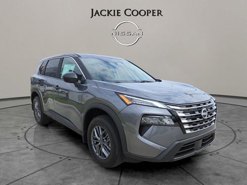 New 2026 Nissan Rogue S image 7