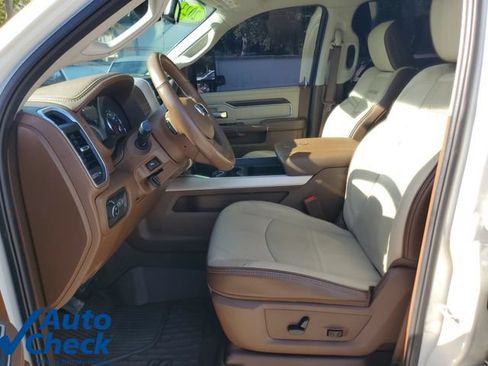 Used 2023 RAM 3500 Laramie AWD/4WD image 19