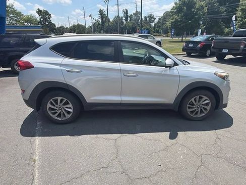 Used 2016 Hyundai Tucson SE w/ Option Group 02 AWD/4WD image 9