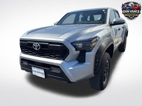 Used 2024 Toyota Tacoma TRD Off-Road AWD/4WD image 4
