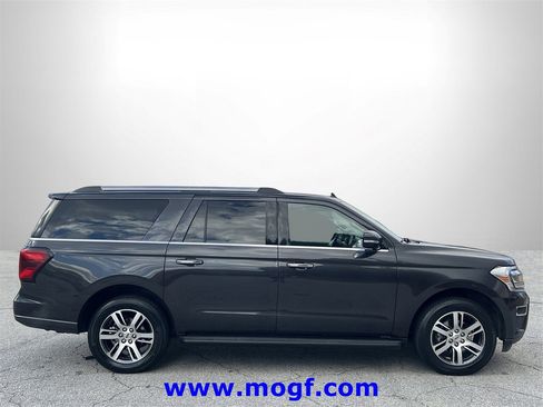 Used 2024 Ford Expedition Max Limited image 32