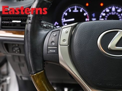 Used 2015 Lexus ES 350 w/ Luxury Package FWD image 15