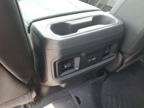 Used 2025 Chevrolet Silverado 1500 LT Trail Boss w/ Convenience Package II AWD/4WD image 9