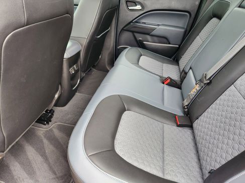 Used 2021 Chevrolet Colorado Z71 image 12